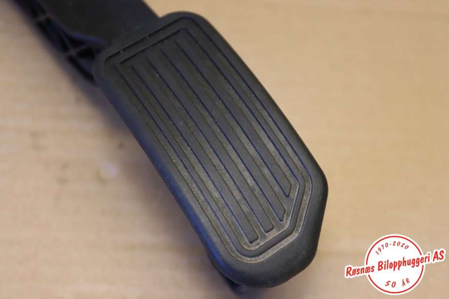 Pedal gass til Toyota RAV4 2016-2019 (Type IV, Fase 2)  (TOYOTA||78110-0W040)