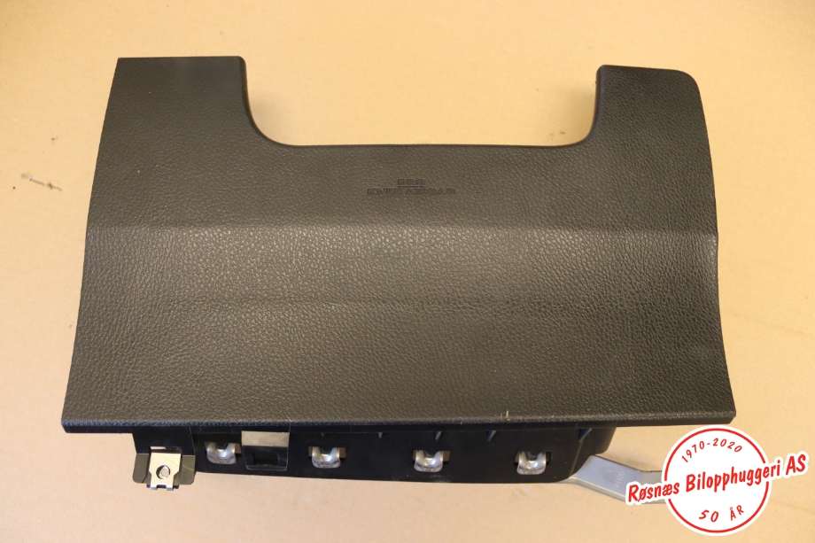 Airbag kne til Toyota RAV4, 2016-2019 (Type IV, Fase 2)  (TOYOTA|7390042031C0)