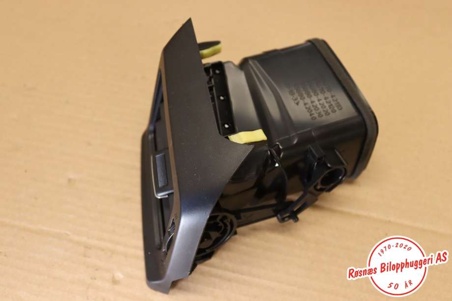 Dashbord friskluftdyse til Toyota RAV4 2016-2019 (Type IV, Fase 2)  (TOYOTA|5568042080|)