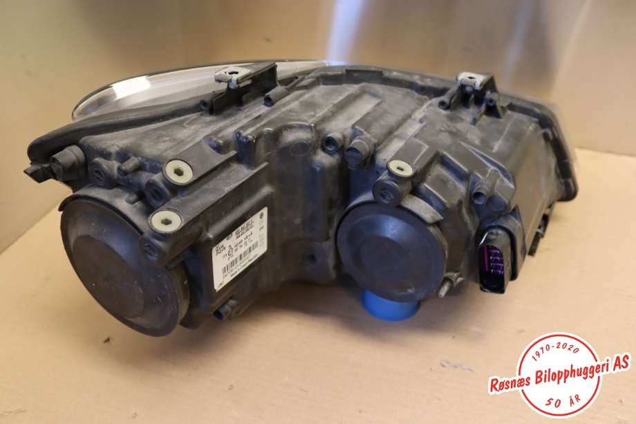 Frontlykt venstre halogen til VW Polo 2009-2014 (Type V, Fase 1)  (VOLKSWAGEN||6R1941007F)