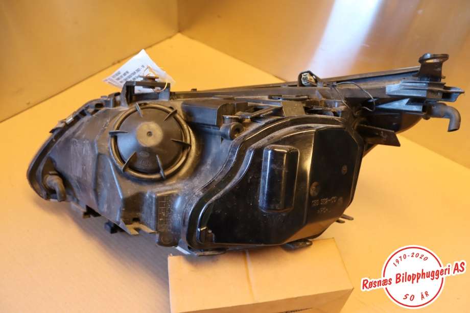 Frontlykt høyre halogen til BMW 5-Serie 2003-2010 (E60/E61) (E60/E61) (BMW|63127165562|)