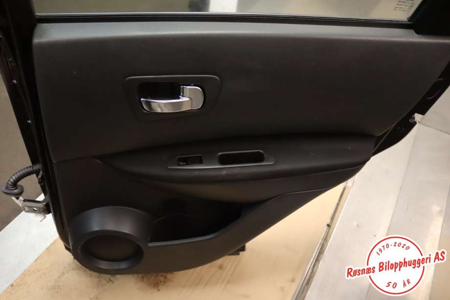 Dør høyre bak til Nissan Qashqai 2010-2014 (Type I, Fase 2)  (NISSAN|H2100JD0M0|)