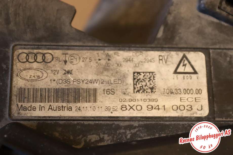 Frontlykt venstre halogen til Audi A1 2010-2014 (Type I, Fase 1)  (AUDI||8X0941003J)