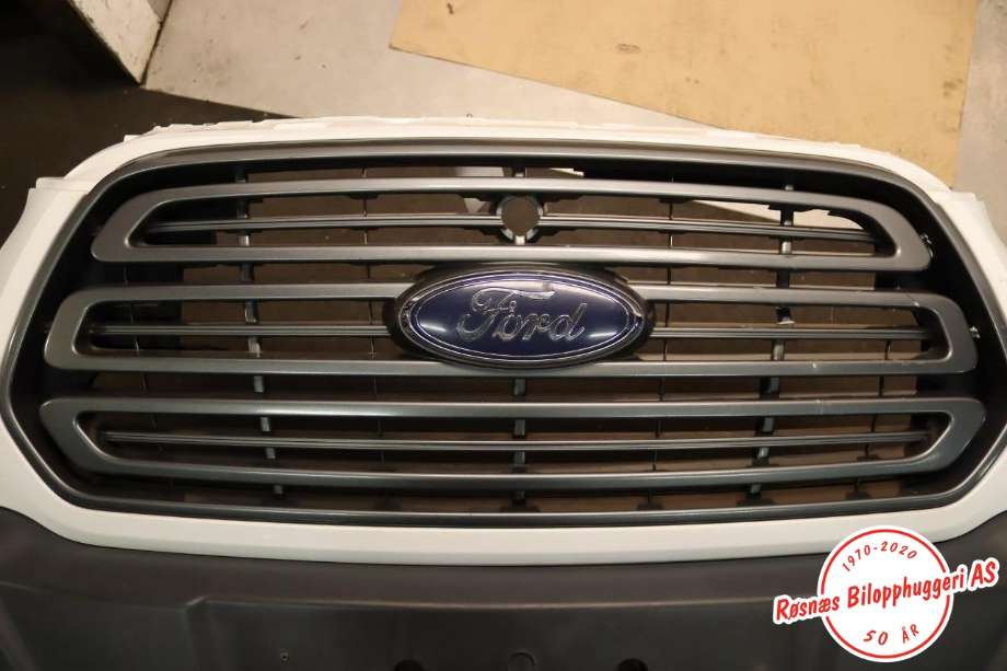 Støtfanger foran til Ford Transit Custom 2013-2023 (Type I)  (FORD|GK31-R17757-AC5CND|)