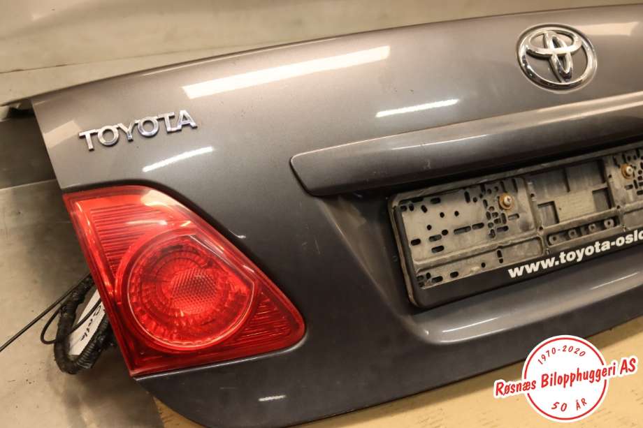 Bakluke sedan til Toyota Corolla 2007-2013  (TOYOTA|6440112B30|)