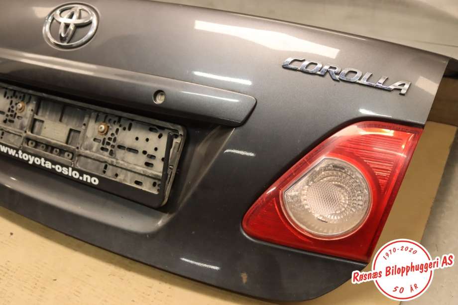 Bakluke sedan til Toyota Corolla 2007-2013  (TOYOTA|6440112B30|)