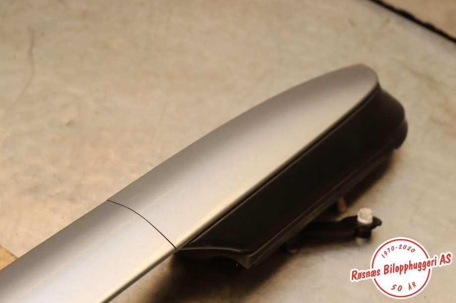 Takrails til Toyota RAV4 2016-2019 (Type IV, Fase 2)  (TOYOTA|6347042050B0|)