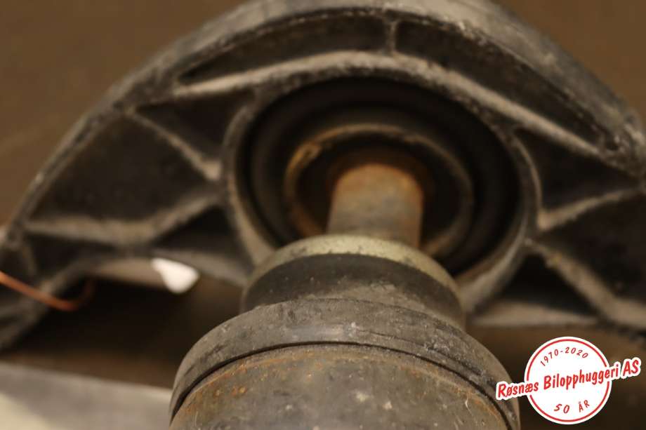 Mellomaksel til Audi Q3 2011-2014 (Type I, Fase 1)  (AUDI|5N0 521 101 E|)