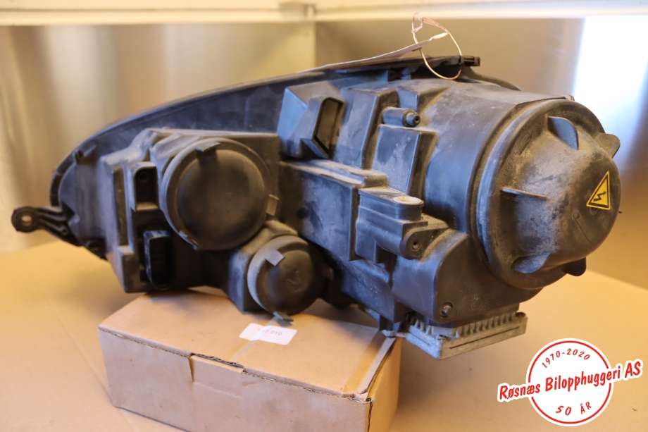 Frontlykt høyre halogen til VW Golf V, Combi 2003-2008  (VOLKSWAGEN||1K6 941 040)