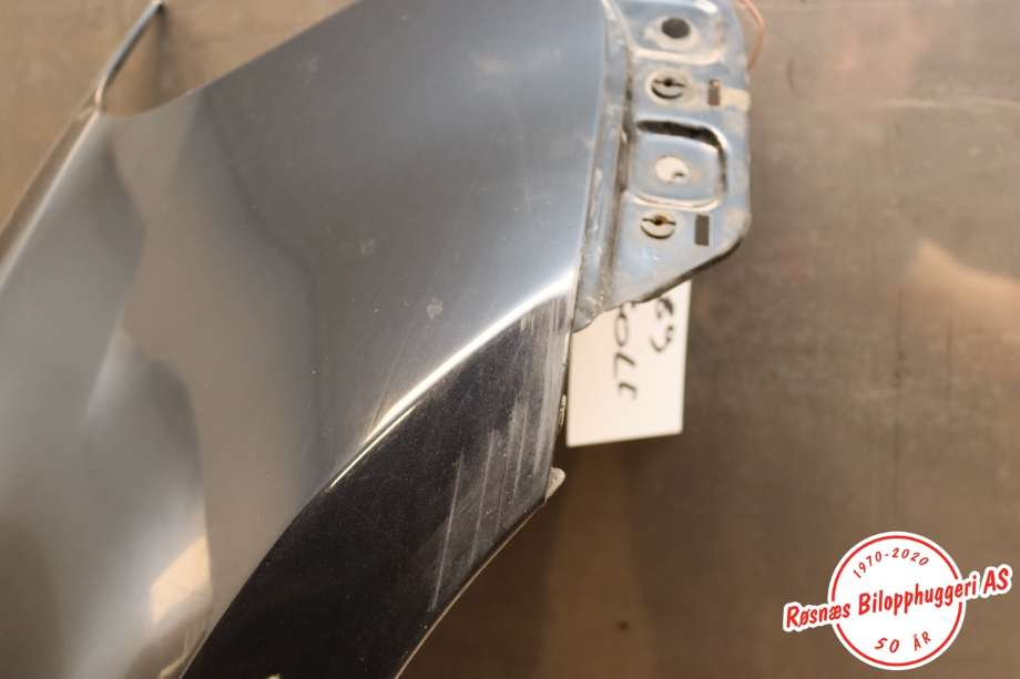 Skjerm høyre foran til VW Golf VI 2008-2012  (VOLKSWAGEN|5K6 821 022 B|)