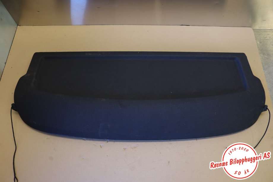 Hattehylle til Audi A1, 2010-2014 (Type I, Fase 1)  (AUDI|8X0 867 769 A)