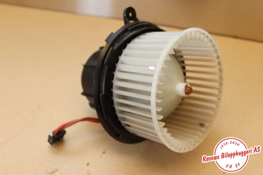 Varmeapparat motor til Mercedes GLK 2008-2015 (X204) (X204) (MERCEDES|A 204 820 00 08|)