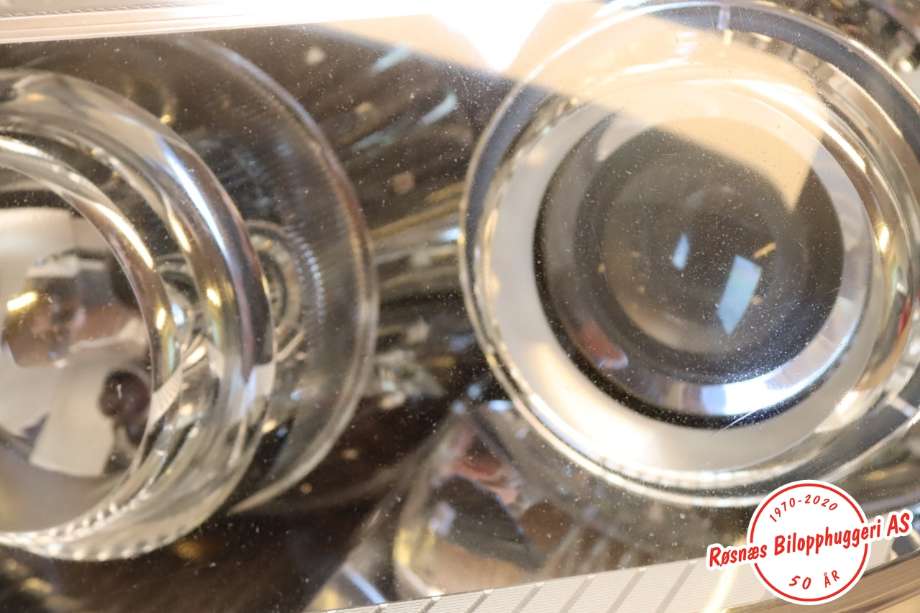 Frontlykt venstre halogen til Mercedes GLK 2008-2015 (X204) (X204) (MERCEDES|A 204 820 68 59|)