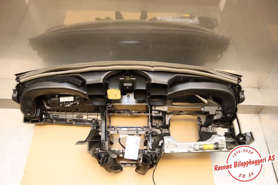 Dashbord til Mercedes GLK, 2008-2015 (X204) (X204) (MERCEDES|A 204 680 50 87)