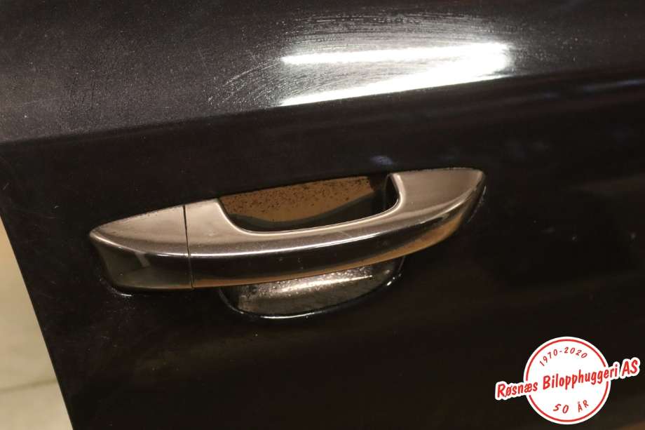 Dør høyre foran til VW Golf VI 2008-2012  (VOLKSWAGEN|5K4 831 056 H|)