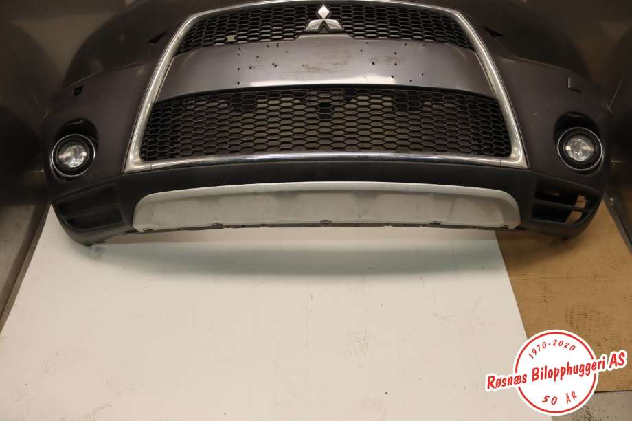 Støtfanger foran til Mitsubishi Outlander 2010-2012 (Type II, Fase 2)  (MITSUBISHI|6400C439HB|)
