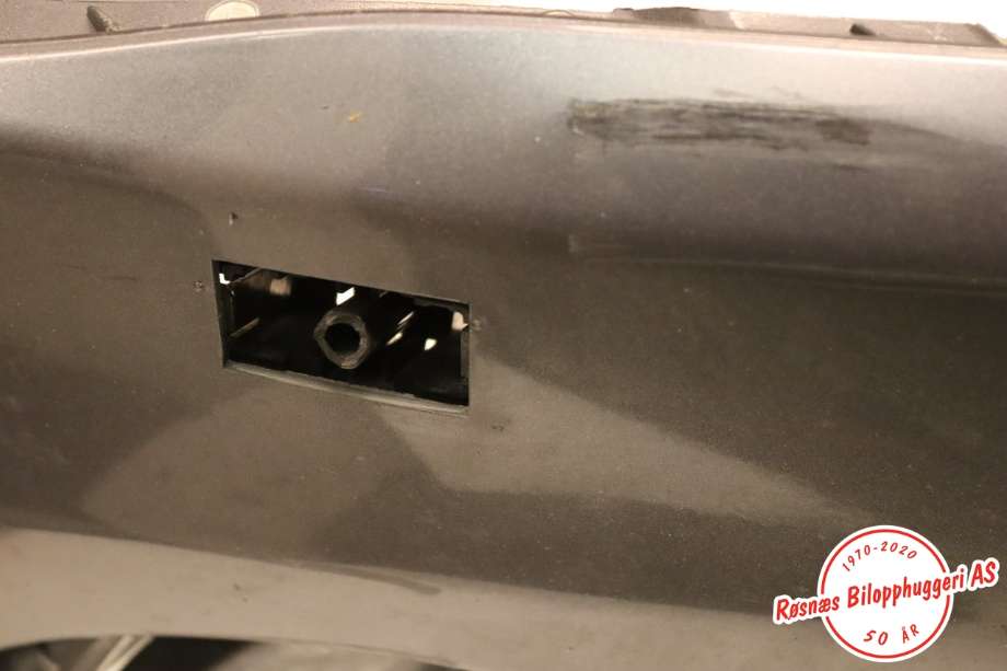 Støtfanger foran til Mitsubishi Outlander 2010-2012 (Type II, Fase 2)  (MITSUBISHI|6400C439HB|)
