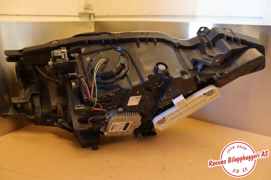 Frontlykt venstre halogen til Nissan Leaf 2011-2017 (Type I) (NISSAN|260603NL5A|)