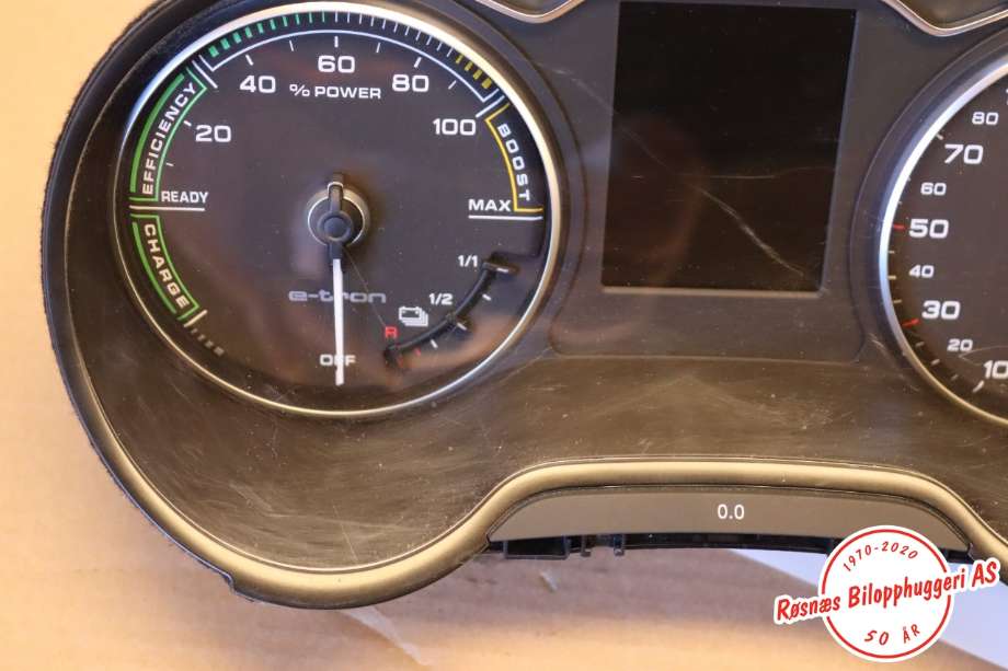 Speedometer til Audi A3 2016-2020 (Type III, Fase 2)  (AUDI|8V0920872J|)
