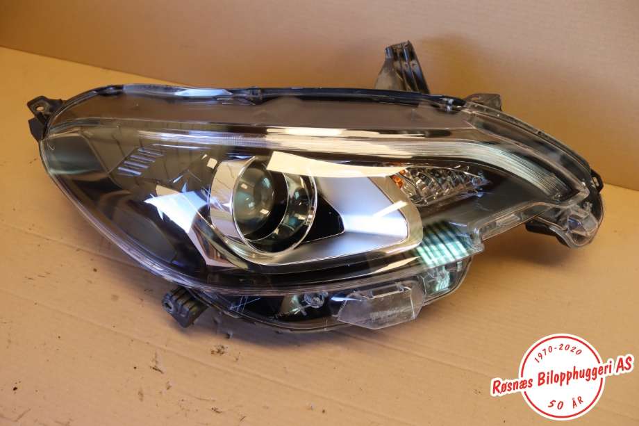 Frontlykt høyre halogen til Mopedbil Ligier JS50 2015-2024 (Type I)  (90144086|)