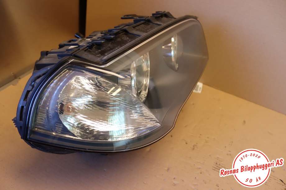 Frontlykt høyre halogen til BMW X3 2007-2010 (Fase 2) (E83) (E83) (BMW|031235272|)