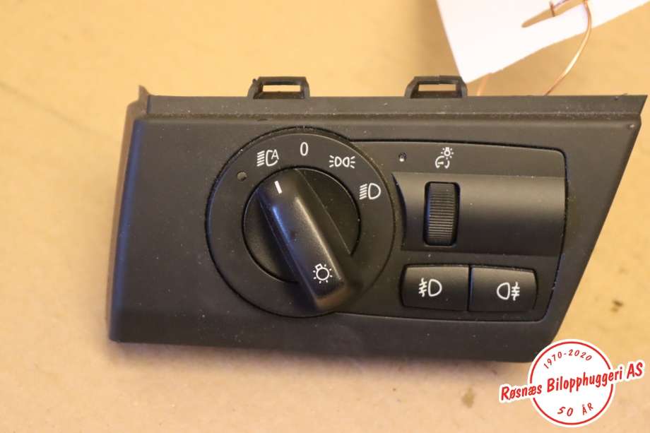 Bryter lys til BMW X3 2007-2010 (Fase 2) (E83) (E83) (BMW|3 420 276|)