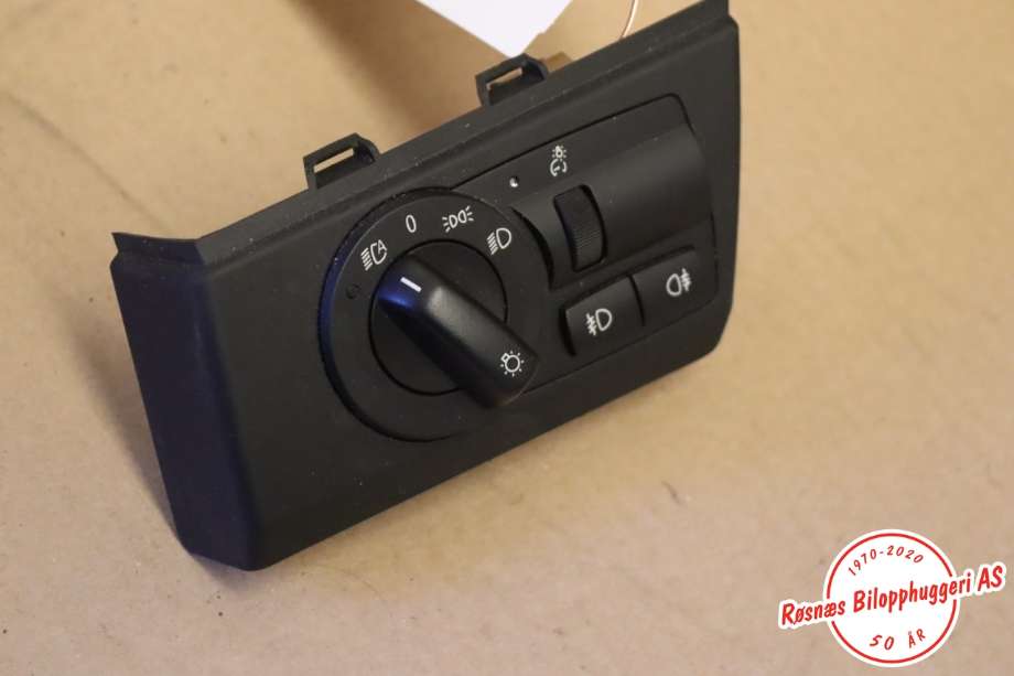 Bryter lys til BMW X3 2007-2010 (Fase 2) (E83) (E83) (BMW|3 420 276|)