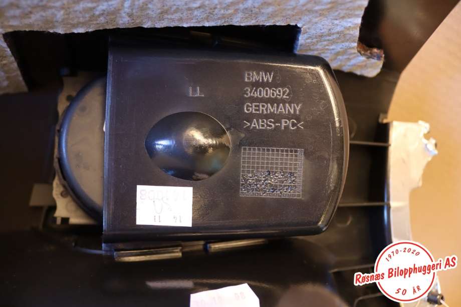 Sete armlene lokk til BMW X3 2007-2010 (Fase 2) (E83) (E83) (BMW|51 16 3 435 513|)