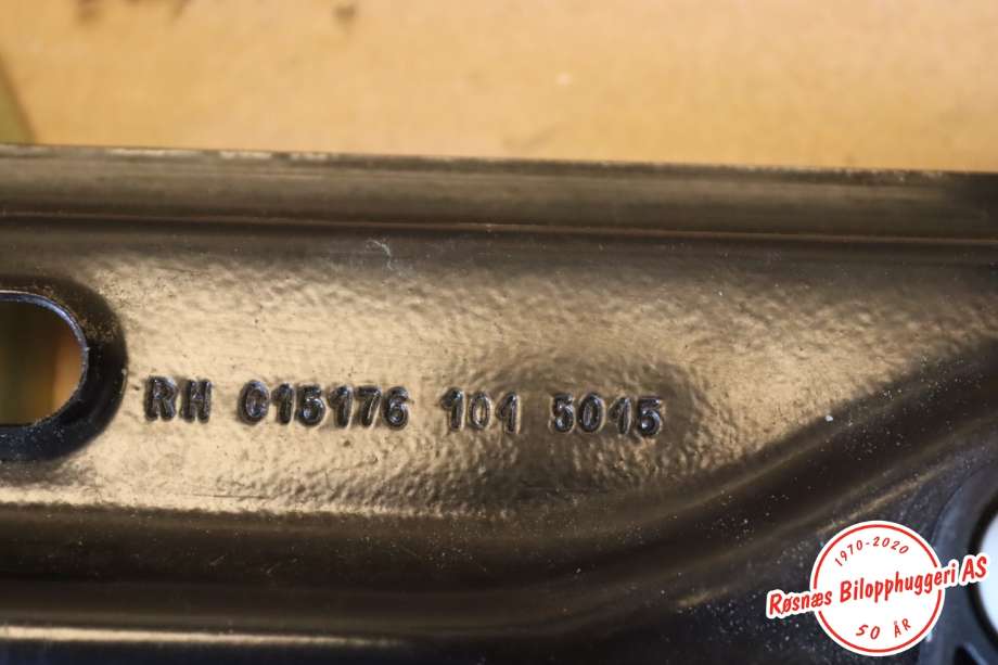 Ruteheis til BMW X3 2010-2017 (F25) (F25) (BMW|51357382138|)