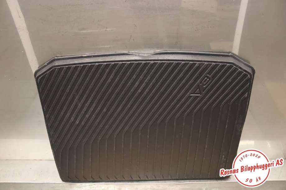 Bagasjerom teppe/gulvplate til Audi A3 2016-2020 (Type III, Fase 2)  (AUDI|8V4061180|)