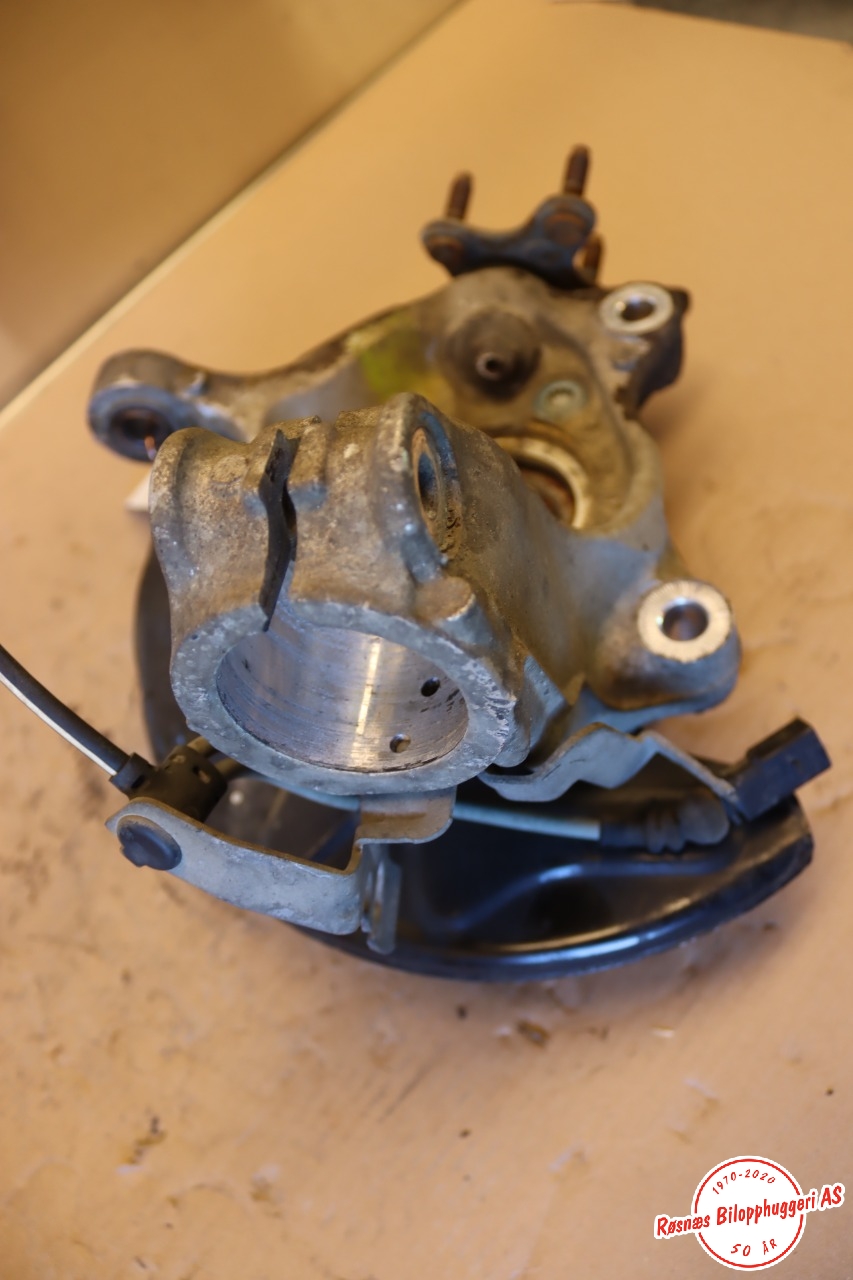 Hjulspindel høyre foran til Audi A3 2016-2020 (Type III, Fase 2)  (AUDI|5Q0407258A|)
