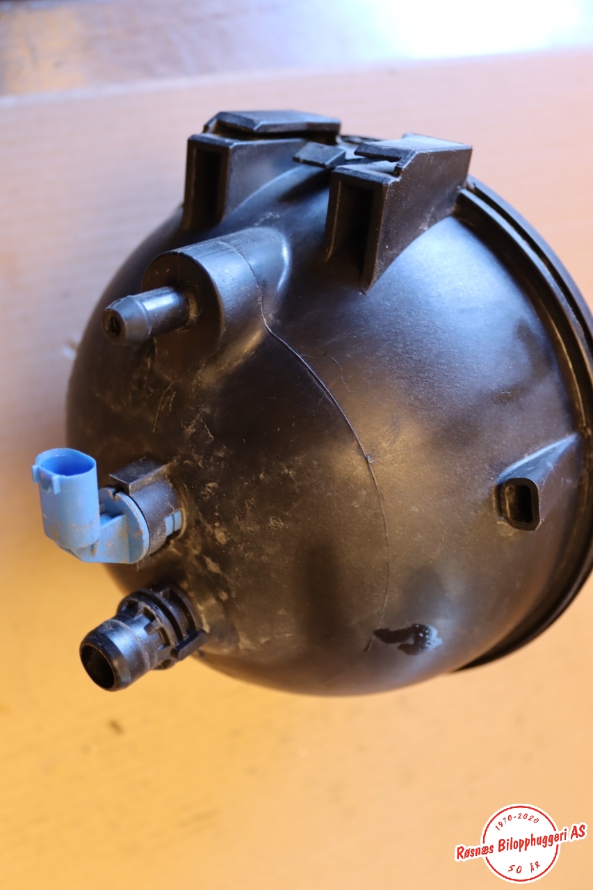 Ekspansjonstank til BMW X3 2010-2017 (F25) (F25) (BMW|17 13 8 616 418|)