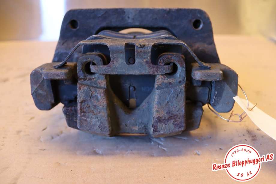 Bremsecaliper høyre foran til BMW X3 2010-2017 (F25) (F25) (BMW|34 10 6 790 922|)