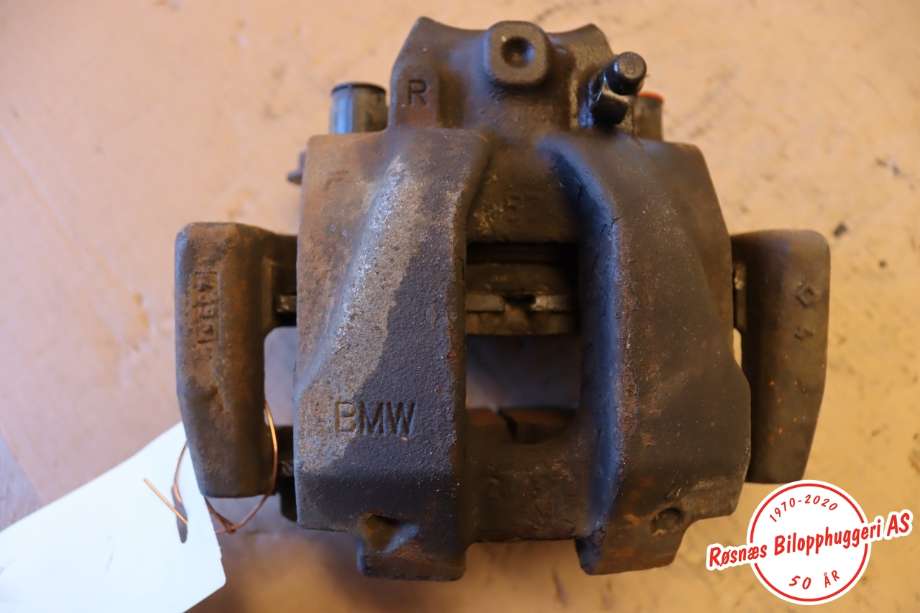 Bremsecaliper høyre foran til BMW X3 2010-2017 (F25) (F25) (BMW|34 10 6 790 922|)