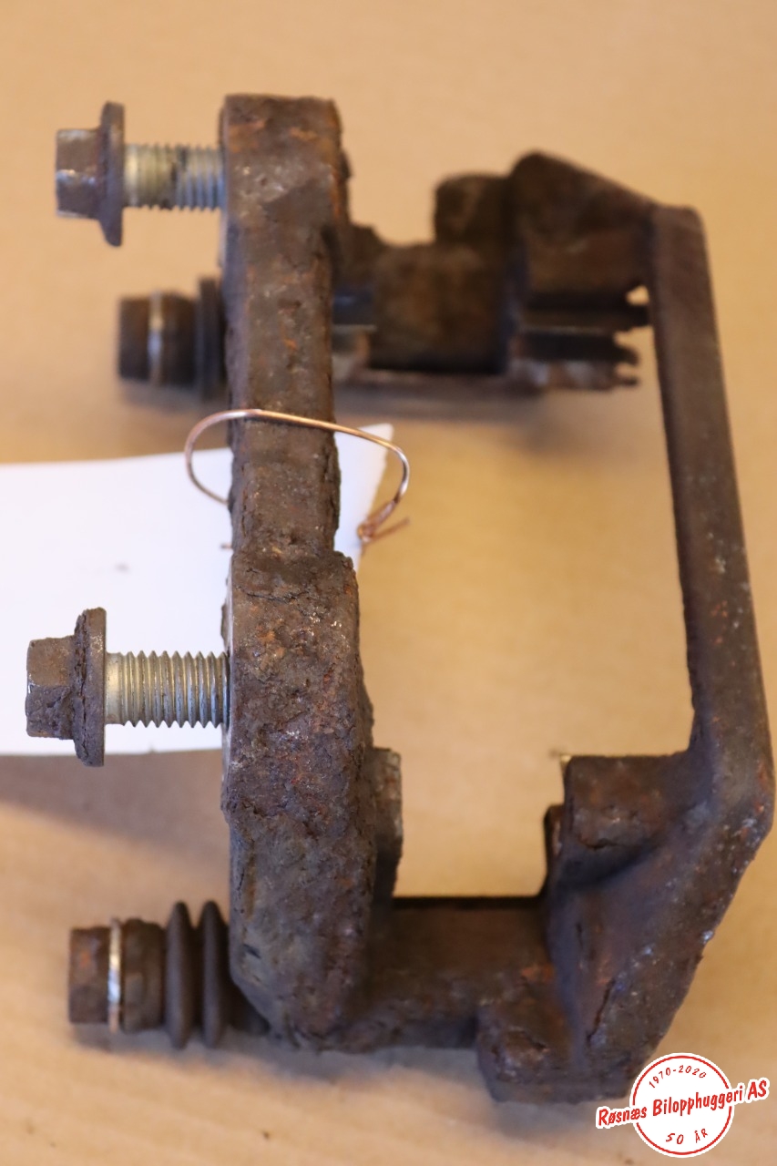 Bremsecaliper brakett til Volvo XC60 2008-2013 (Type I, Fase 1)  (VOLVO|8603730||8603729)