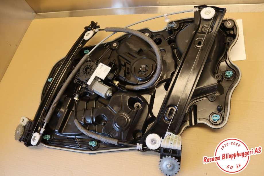 Ruteheis venstre foran til BMW i4 2021-->> (G26) (G26) (BMW|51 35 5 A41 AD1|)