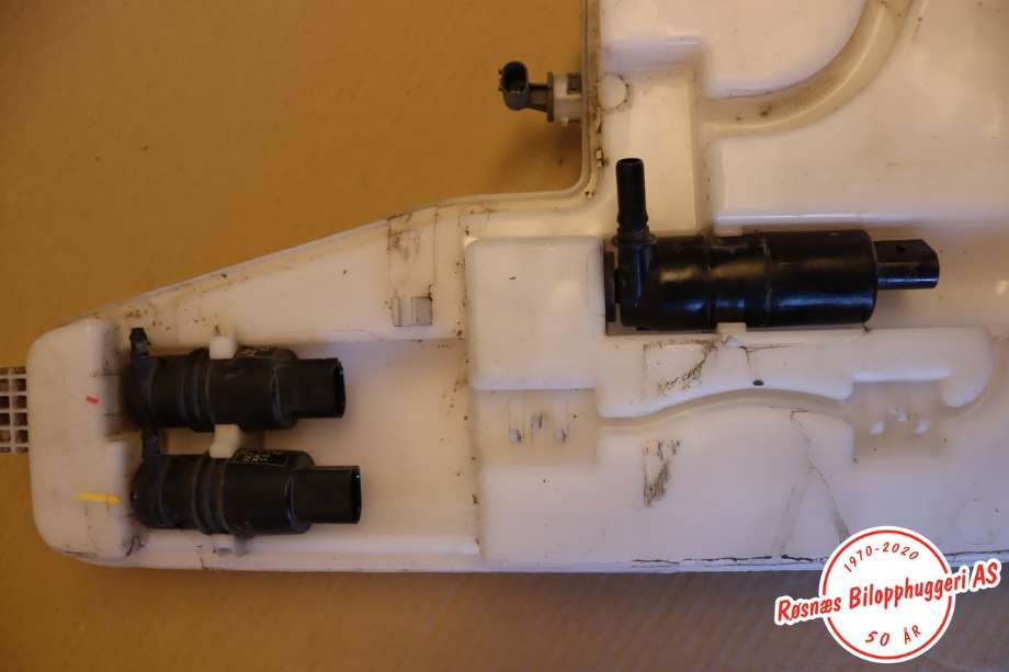 Spylertank til BMW X3 2010-2017 (F25) (F25) (BMW|61667255828|)