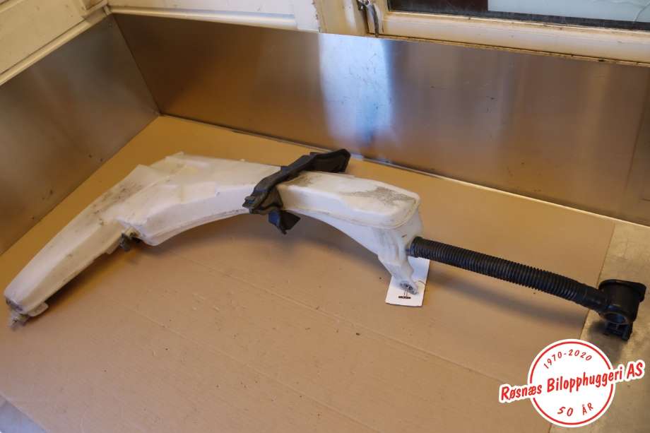 Spylertank til BMW X3 2010-2017 (F25) (F25) (BMW|61667255828|)