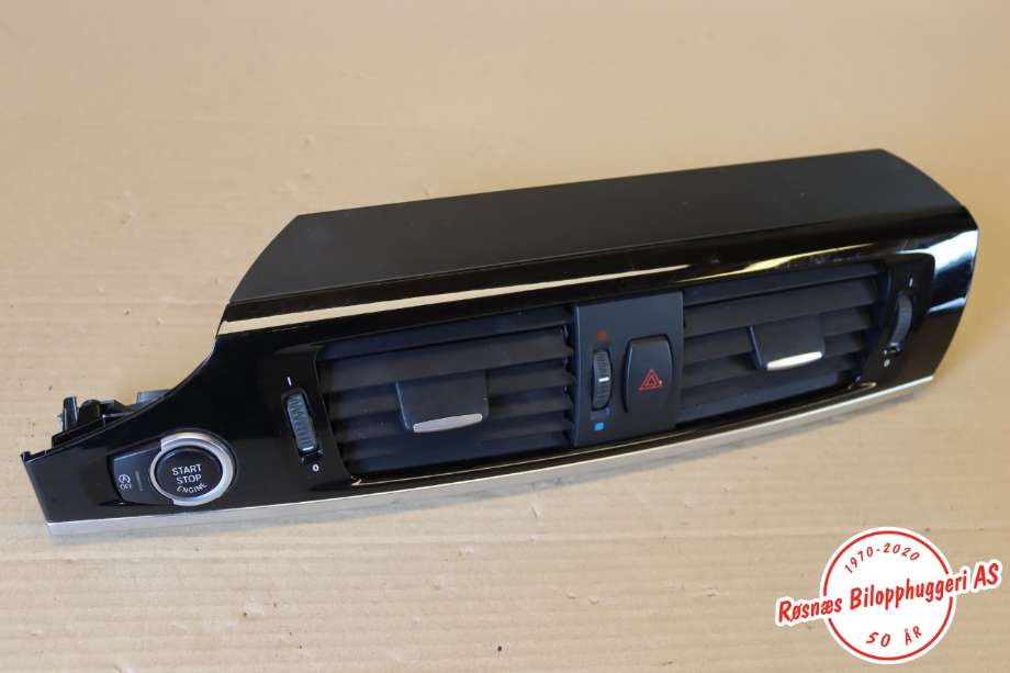 Dashbord friskluftdyse til BMW X3 2010-2017 (F25) (F25) (BMW|64 22 9 303 405|)