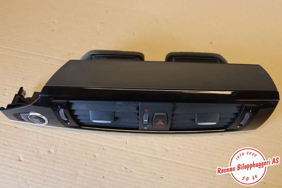 Dashbord friskluftdyse til BMW X3 2010-2017 (F25) (F25) (BMW|64 22 9 303 405|)