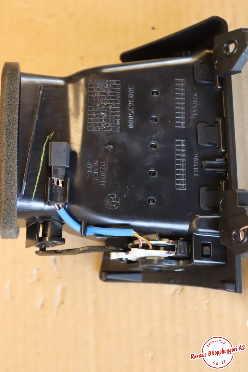 Dashbord friskluftdyse til BMW X3 2010-2017 (F25) (F25) (BMW|64229184141|)
