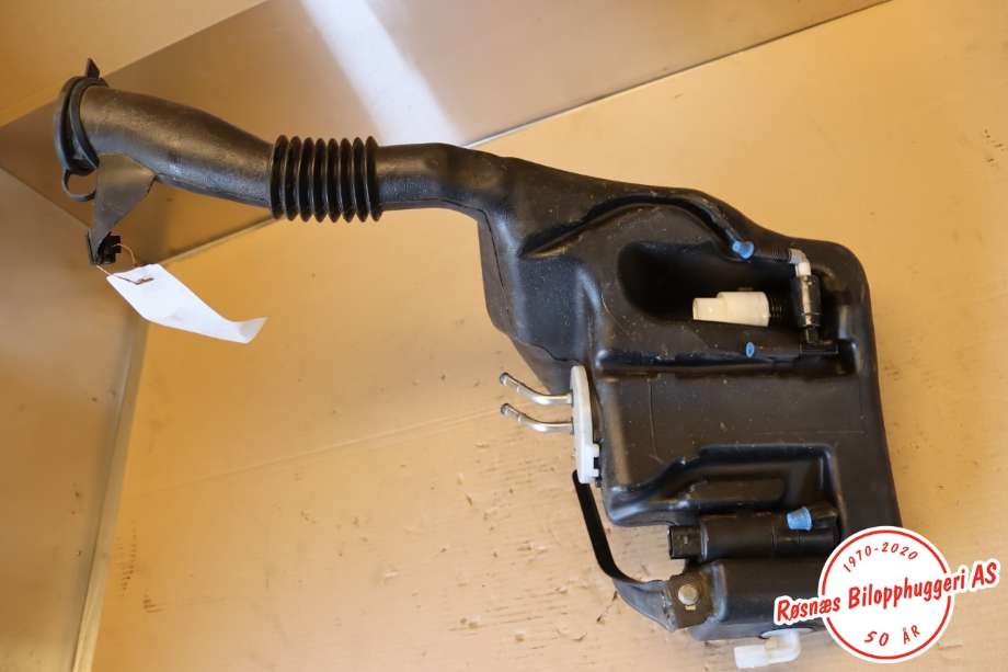 Spylertank til Mercedes GLK 2008-2015 (X204) (X204) (MERCEDES|A2048690920|)