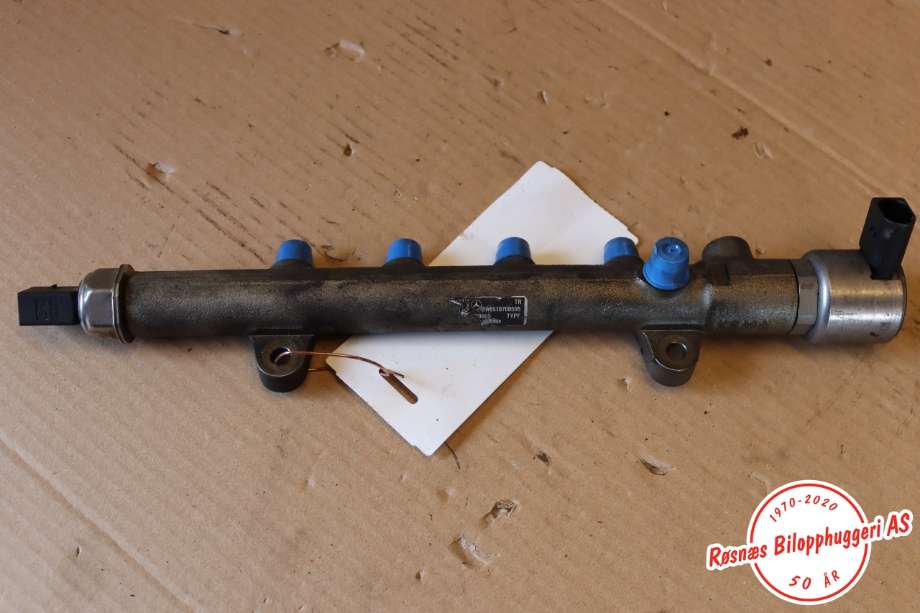 Dyseskinne (fuelrail) til Mercedes GLK 2008-2015 (X204) (X204) (MERCEDES|A 651 070 05 95|)