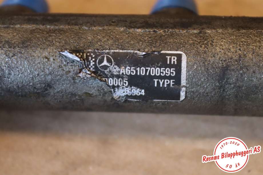 Dyseskinne (fuelrail) til Mercedes GLK 2008-2015 (X204) (X204) (MERCEDES|A 651 070 05 95|)