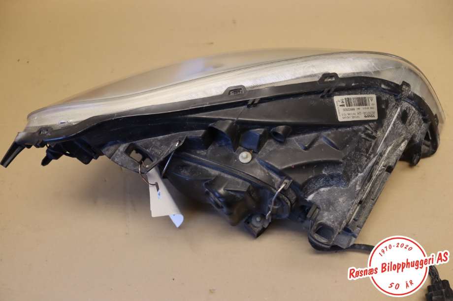 Frontlykt venstre xenon til Volvo XC60 2008-2013 (Type I, Fase 1) (VOLVO|30763135|)