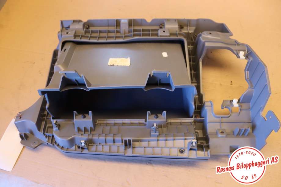 Hanskerom til Ford Transit Custom 2013-2023 (Type I)  (FORD|BK31V06010AE36NC|)