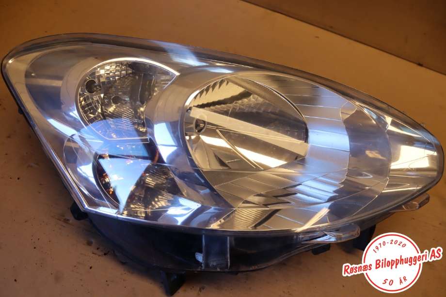 Frontlykt høyre halogen til Peugeot Partner 2008-2015 (Type II, Fase 1) (PEUGEOT|9677202380|)