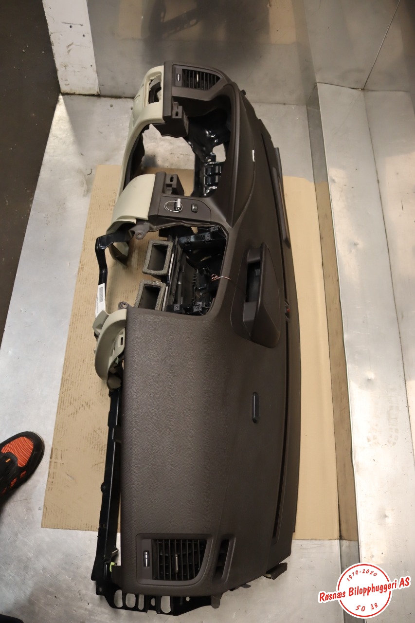 Dashbord til Volvo XC60 2008-2013 (Type I, Fase 1)  (VOLVO|39807647|)