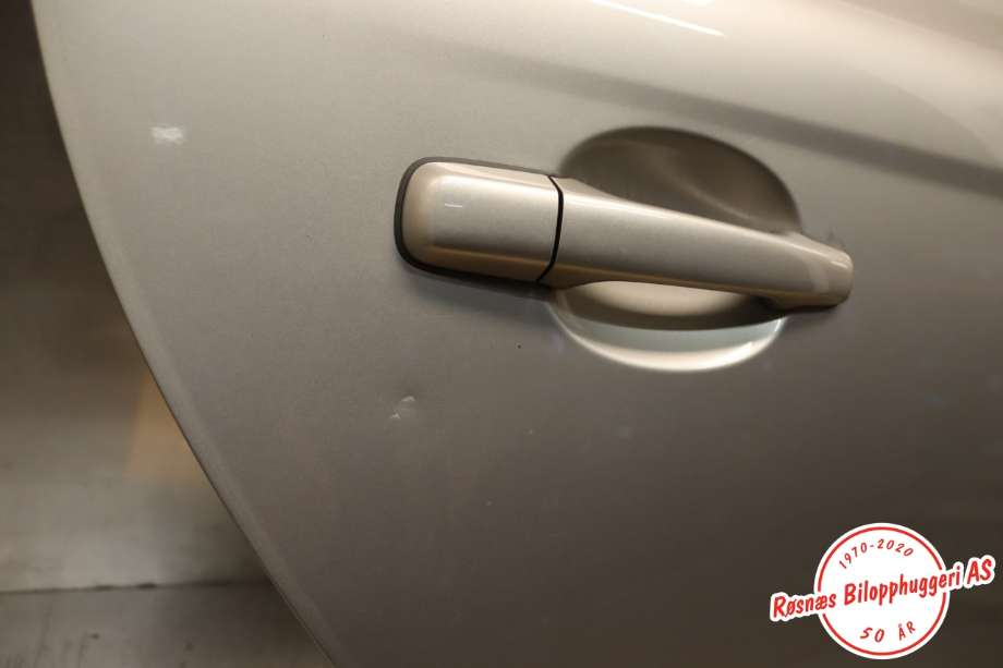 Dør høyre bak til Volvo XC60 2008-2013 (Type I, Fase 1)  (VOLVO|31402418|)