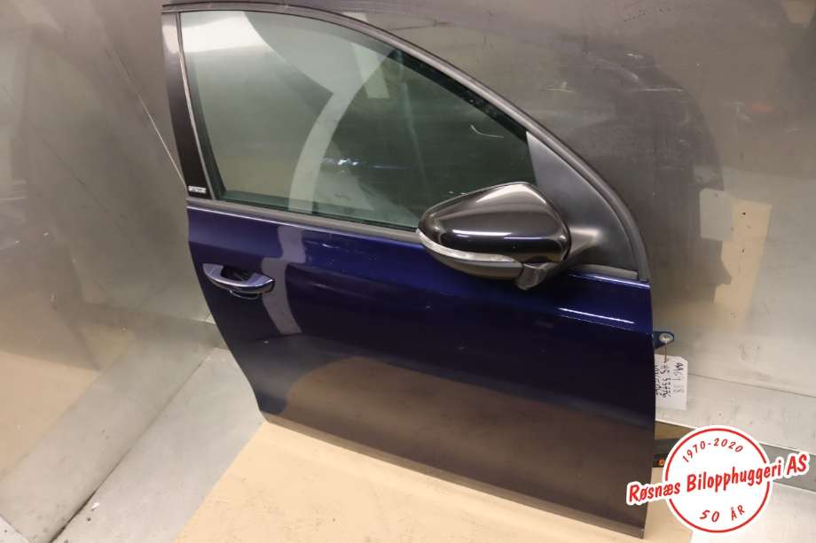 Dør høyre foran til VW Golf VI 2008-2012  (VOLKSWAGEN|5K4 831 056 H|)